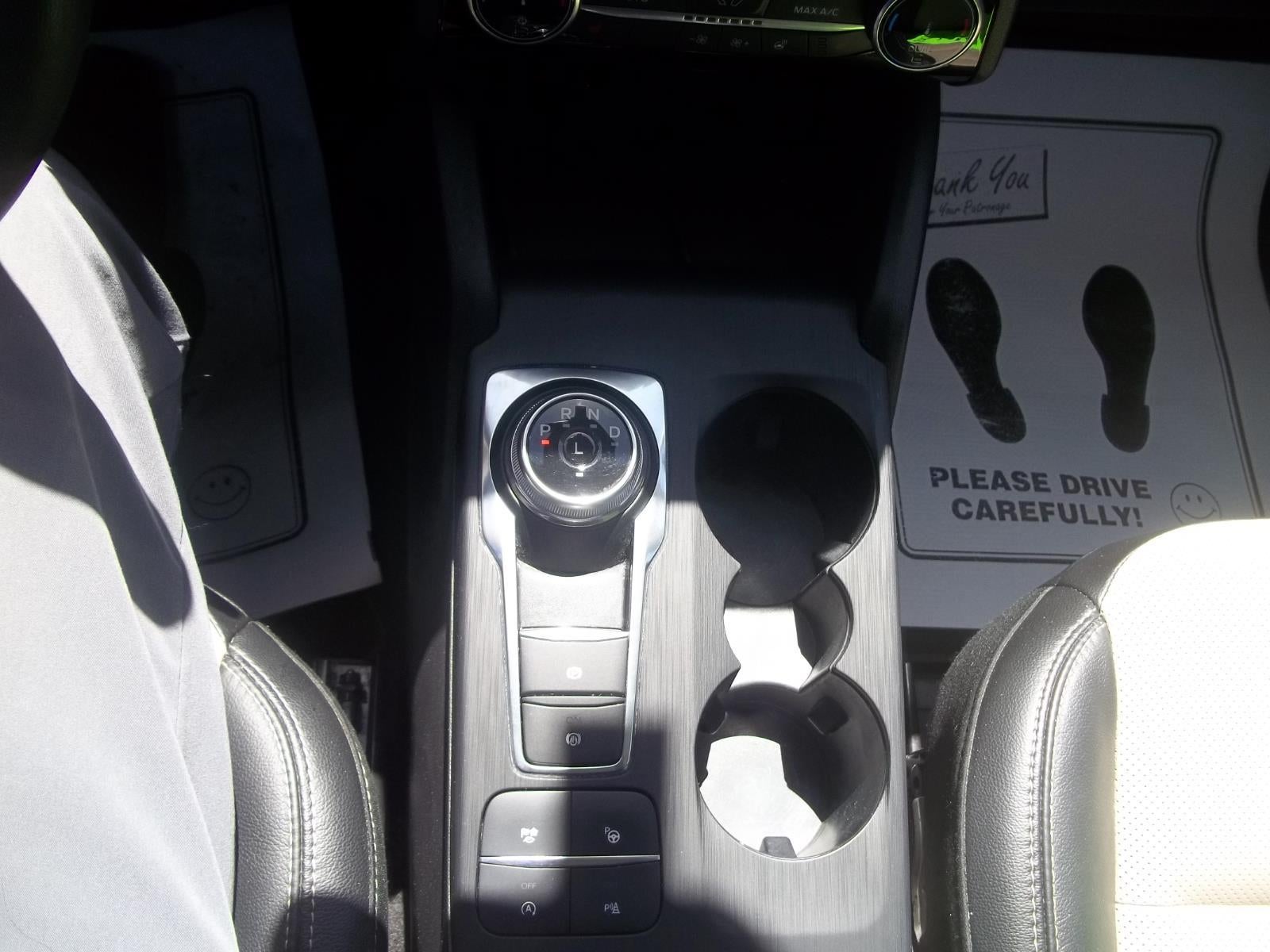 2022 Ford Escape Titanium