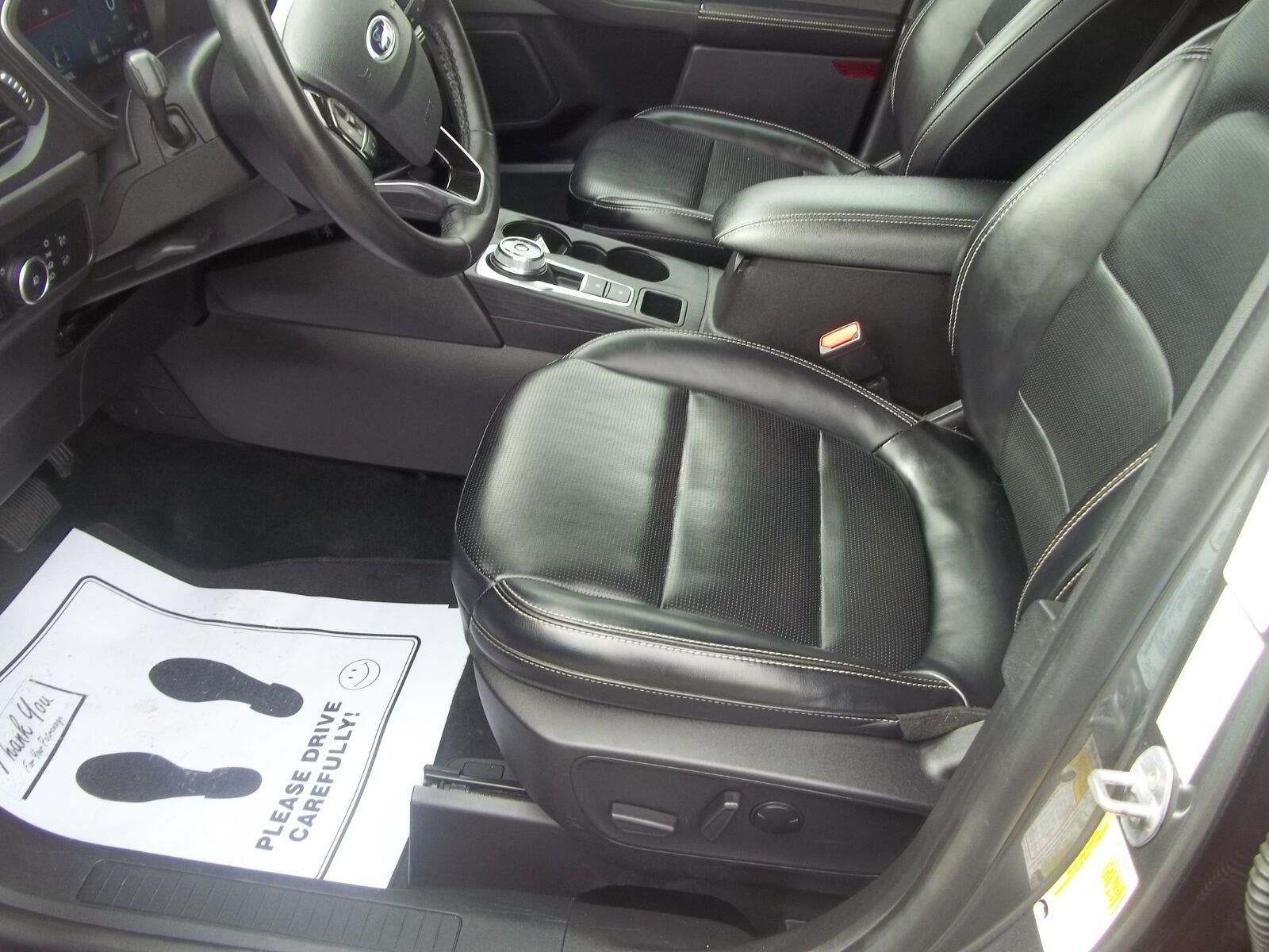 2024 Ford ESCAPE Platinum