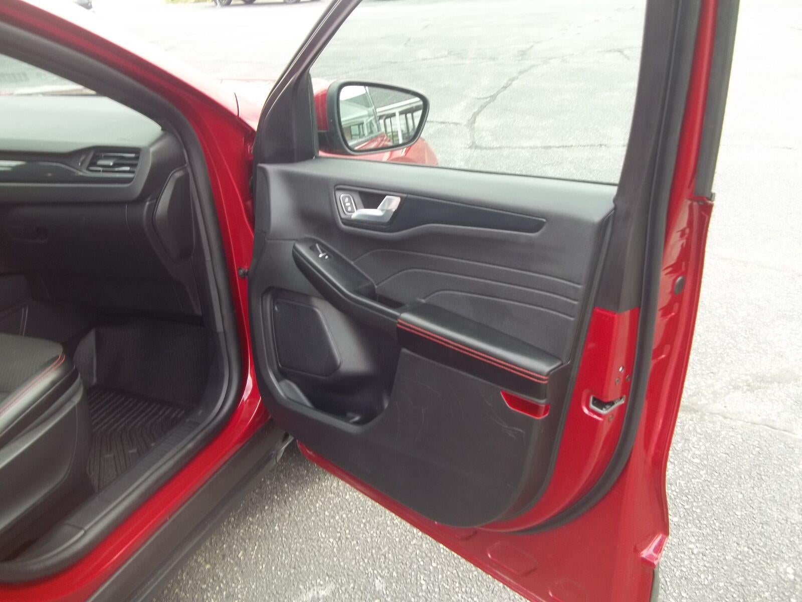 2025 Ford Escape ST-Line Select