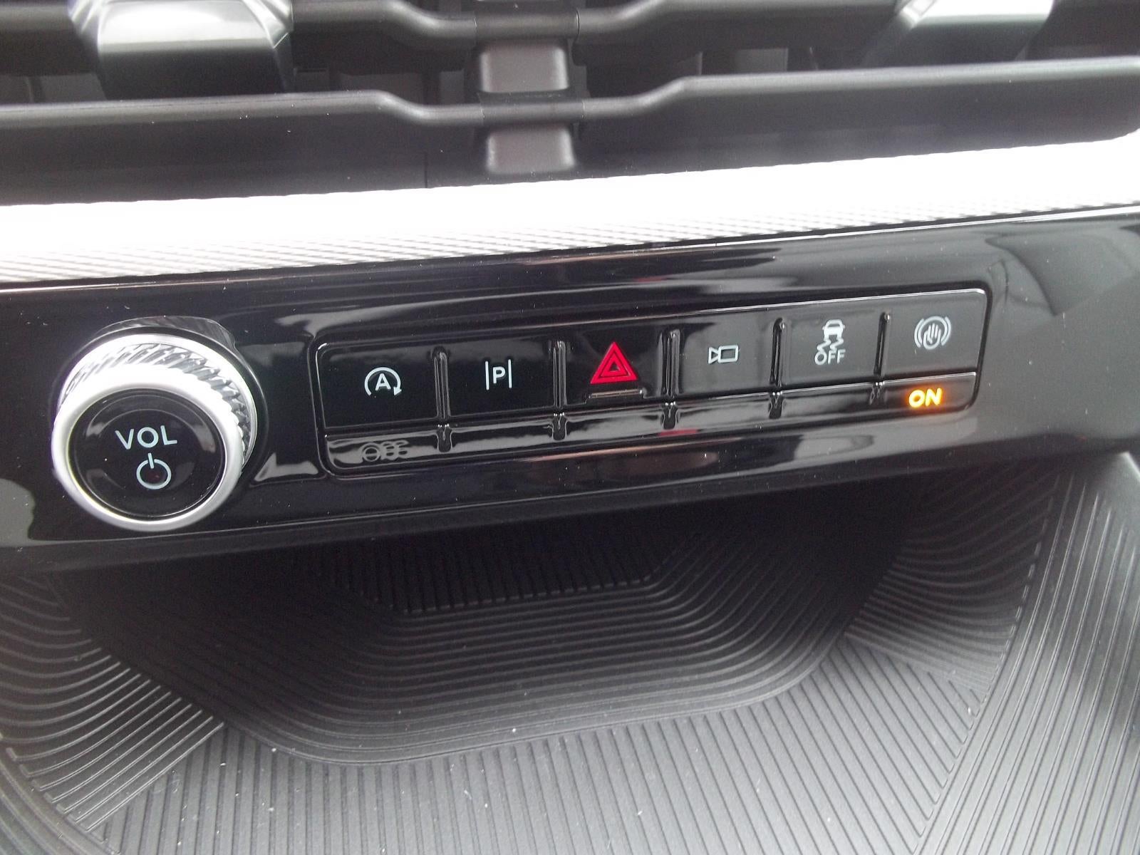 2026 Ford Explorer Active (100A)