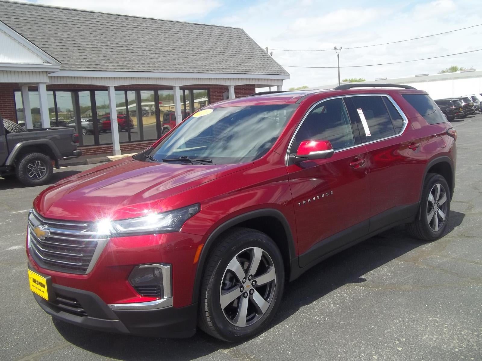 2023 Chevrolet Traverse LT Leather