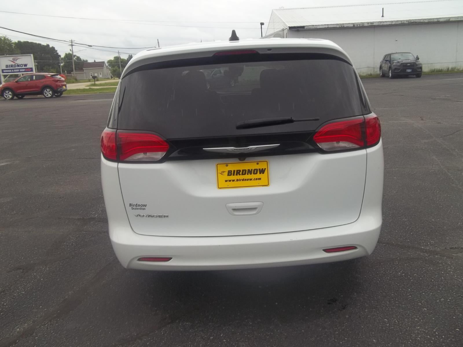 2023 Chrysler Voyager LX