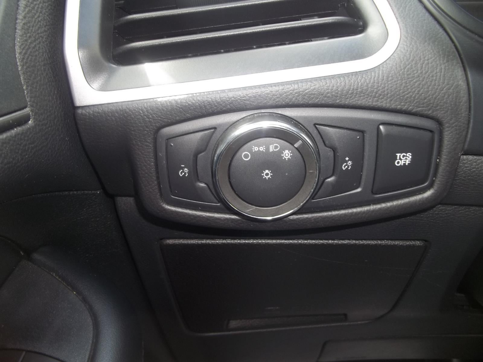 2022 Ford Edge SE