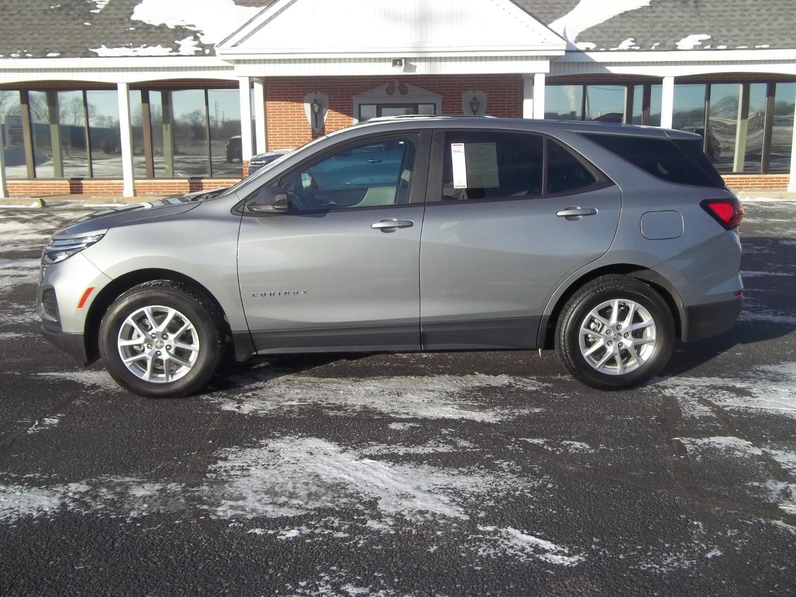 2023 Chevrolet Equinox LS